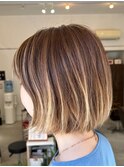 大人グラデーションハイライトボブ