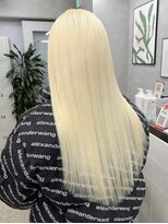 ジーナ(XENA)&nbsp;ケアブリーチ×ハイトーンカラー×抜きっぱなしブロンド(渋谷)