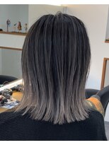 ソル(sol) ミディアム×バレイヤージュ