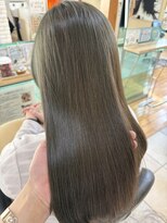 バニラ 重信店(VENIRE) オリーブベージュ 髪質改善