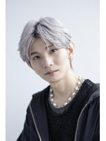 テクト バイアッシュ 吉祥寺店(Tect by Ash)&nbsp;刈り上げなしコンマバングセンターパートホワイトシルバー