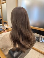 リュクスバトーバイトリコ 船橋南口店(Luxe BATEAU by tricot) ミルクティーベージュ