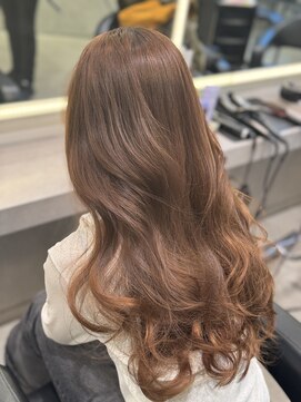 ロック(rock) レイヤー/レイヤーカット/顔まわり/顔周りカット/透明感カラー