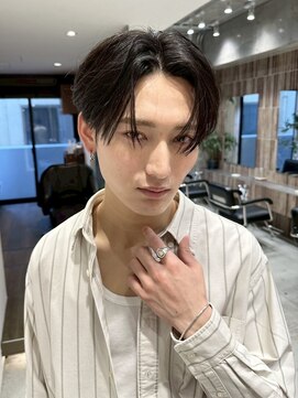 ファルベ(Farbe) サーフカール/刈り上げセンターパート/波巻きツイストスパイラル