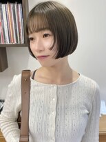 ルイス(LEWES)&nbsp;オリーブベージュ×顔まわりレイヤーボブ