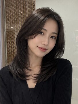 オアシスアヴェダ ザ・ペニンシュラ東京(OASIS AVEDA) セミロング・暗髪ロング・レイヤー・銀座日比谷有楽町20代30代