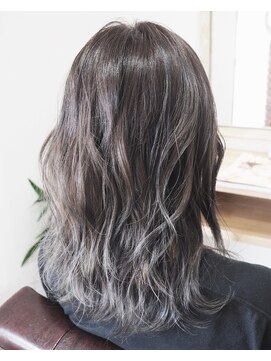 ヘアアンドメイク アクシス(AXIS) グラデーションカラー