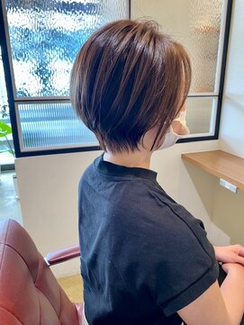 ニルス(nils) 透け感ショート