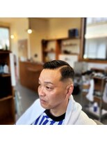 夕やけ理髪店 サイドパートスキンフェード