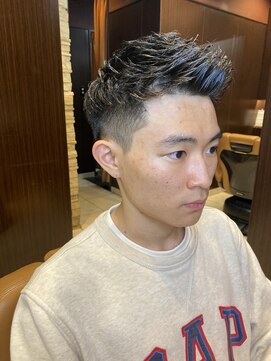 ヘアーモードキクチ 神田日銀通り店 フェードパーマ　アイロンパーマ