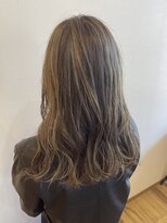 ルーストヘアー(Roost hair) ハイライト『フォギーベージュ』