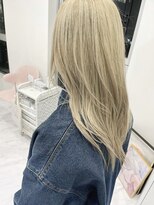 モナバイルーブル(MONA by Louvre)&nbsp;【MONA】プラチナブロンド／ベージュ／ケアブリーチ／リタッチ