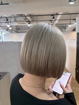 メリー オオサカ(Merly Osaka) heigh tone×mini bob