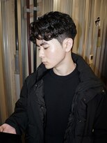 メリケンバーバーショップ トーキョー(MERICAN BARBERSHOP TYO)&nbsp;BURGメンズカットアップバングスパイキーショートスキンフェード