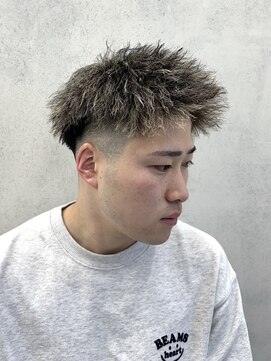 ルースト 西院店(ROOST) ツイストパーマ/金メッシュ/ジェットモヒカン