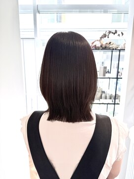 イリー 代官山(ILY) 切りっぱなしボブ(外ハネ可)