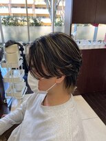 オゼル(OZEL) 【センターパートマッシュ】抜け感×色気を纏う上品メンズカット