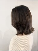 オリーブグレージュカラー