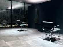 INFIX 髪質改善・美髪縮毛矯正専門店 【インフィックス】の雰囲気（徹底的にシンプルな、髪と向き合うための特別な空間）