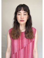 シーレム 元町三宮(SILEM) ゆるフワッとロングパーマスタイル