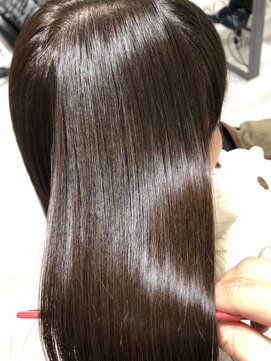 アンブレラ(umbrella) ツヤ髪カラー