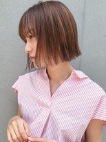 【mee.】ハセガワヒトシ　ベージュカラー切りっぱなしボブ