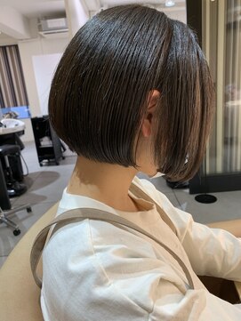 アフロートpd+ KOBE(AFLOATpd+) 【神戸三宮】まとまりいい耳掛け切りっぱなしボブ