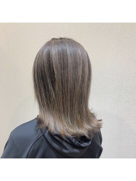 ブランシェ JR勝川駅前店 ブロンドベージュ☆バレイヤージュ