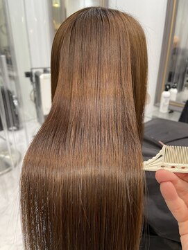 エスカーラ 表参道(THE ESCALA) @aidaman321/ゆるふわロング/センターパート/スイートAライン