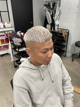 ヘアスタジオワン 藤沢店(HAIR STUDIO ONE) スキンフェード＋ホワイト＋濡れパン