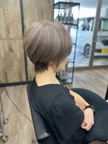 ヴィフ 大船(VIF)&nbsp;白髪ぼかし脱白髪染めショートヘアショートボブカット40代50代