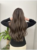 くすみベージュマロンベージュホワイトブロンド細めハイライト