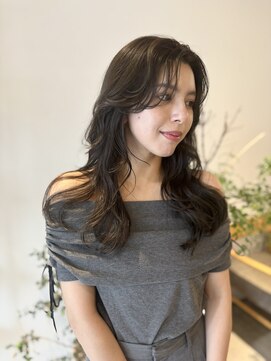 ケーツー 谷町(K-two) オリーブカラー×レイヤーカット*ロングヘア*30代40代50代