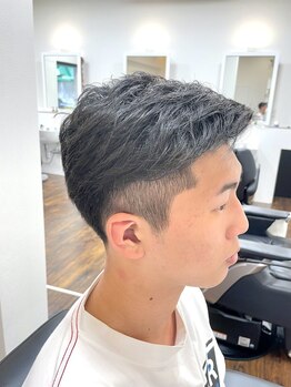 バーバー ダブル(BARBER W)の写真/【若江岩田駅4分】朝8時30分から営業しているから通いやすい☆老若男女問わず家族みんなで通えるサロン◎