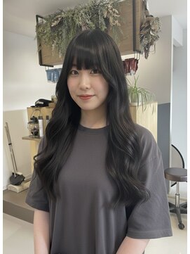 チオ(Chio) 愛されおフェロな暗髪ロングレイヤー