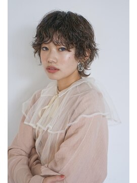ヘアーアイストゥーレ(HAIR ICI TRE) シャギーウルフ×モードアッシュ×カジュアルミディ20代30代