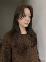 イリ(iLi) 【iLi×Ryong】レイヤーカット/ハッシュカット