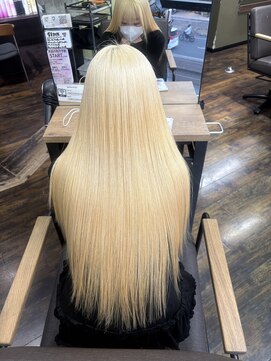 ガルボ ヘアー(garbo hair) ブリーチ 10代 20代 ハイトーン 抜きっぱなしブロンド ブロンド