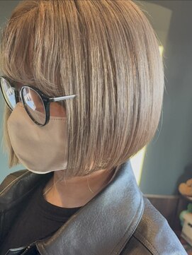 メルシー(merci) 【merci古河店】シルバーベージュ×ボブスタイル