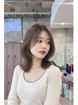ユニオン(Union)&nbsp;小顔くびれレイヤーミディ ソフトアッシュブラウン