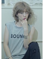 デコラージュ(Decollage)&nbsp;ミディアムの耳かけスタイル