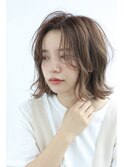 抜け感色っぽ外ハネミディ