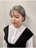 グレーベージュ　ミニボブ