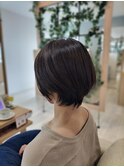 30代40代大人可愛い小顔センターパートハンサムショート