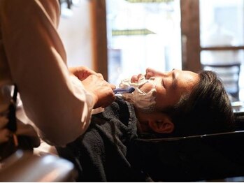 ディスイズバーバーセカンド(THIS IS BARBER 2nd)の写真/【大通駅徒歩1分】メンズカット＋眉毛カット￥4,200◆デキる男ほど細部までこだわる。第一印象＆清潔感UP！