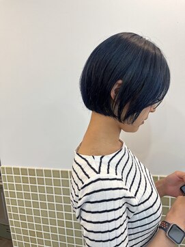 ルヴェルヘアー(Revel hair) ボブ × ネイビー