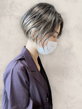 ヴァンクラウド ローカス 奈良高の原(vent-cloud LOCUS) 30代40代50代/小顔ショート/白髪ぼかしハイライト/アッシュ