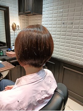 ルピナス(Lupinus) ショートボブ