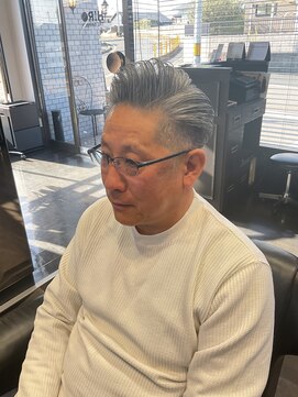 ヒロザバーバー(HIRO THE BARBER) コームオーバー