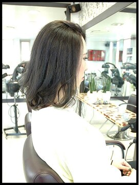 メタ(META) 黒髪に近い外国人風グレージュカラー